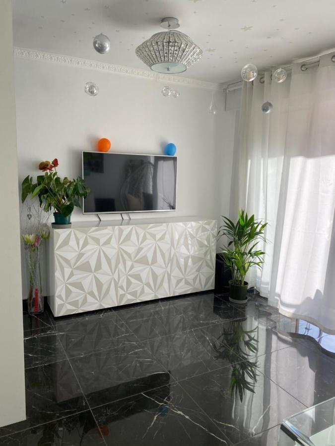 Beau Studio En Plein Centre De Menton Exterior photo